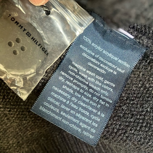 NWOT Tommy Hilfiger Navy Blue Cable Knit Cardigan with Green Accents - Picture 7 of 8